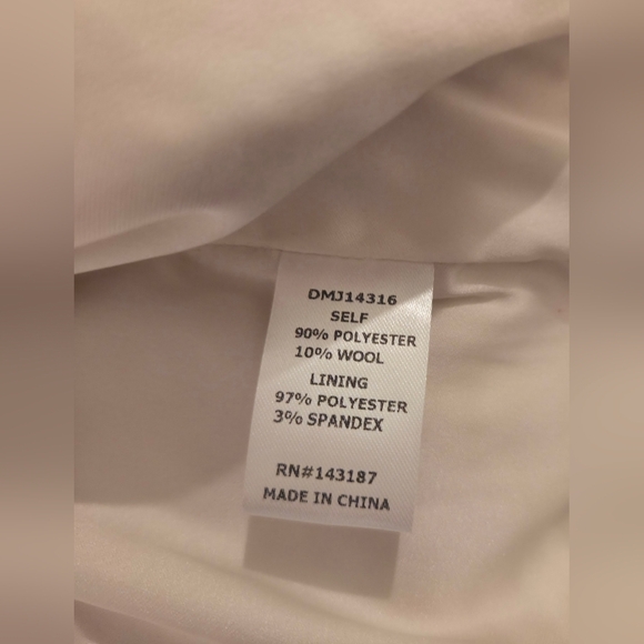 Dance & Marvel Elegant Ivory HEART Button-Up Blazer With Pockets - Picture 10 of 11